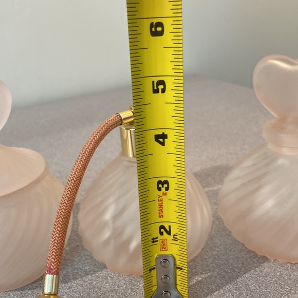 Vintage Perfume vanity bottles. - Picture 3 of 7